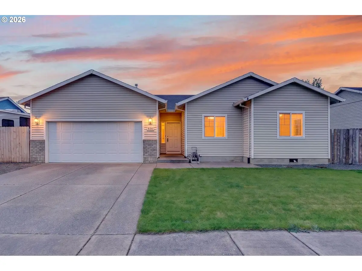850 Columbia Dr, Molalla, OR 97038 - #1