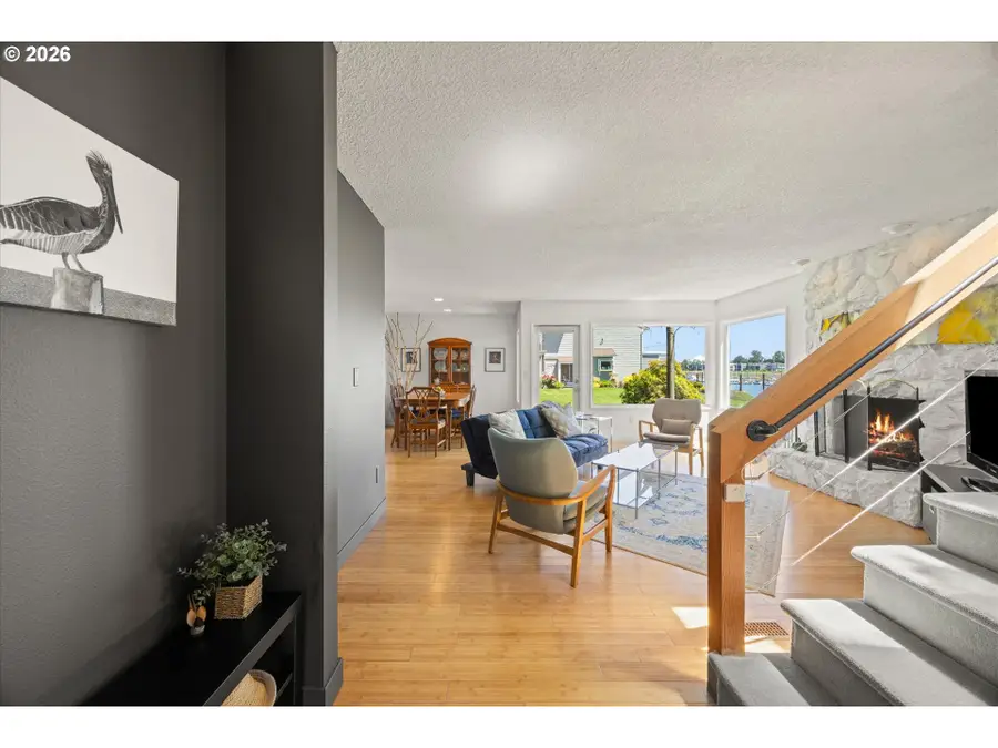 530 N Hayden Bay Dr, Portland, OR 97217 - #3