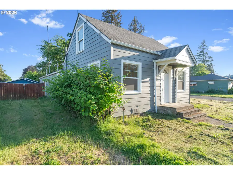 2010 E 1st Ave, Albany, OR 97321 - #2