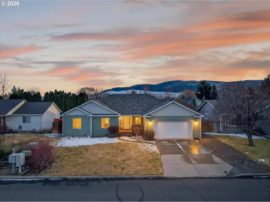 2410 E N Ave, La Grande, OR 97850 - #3