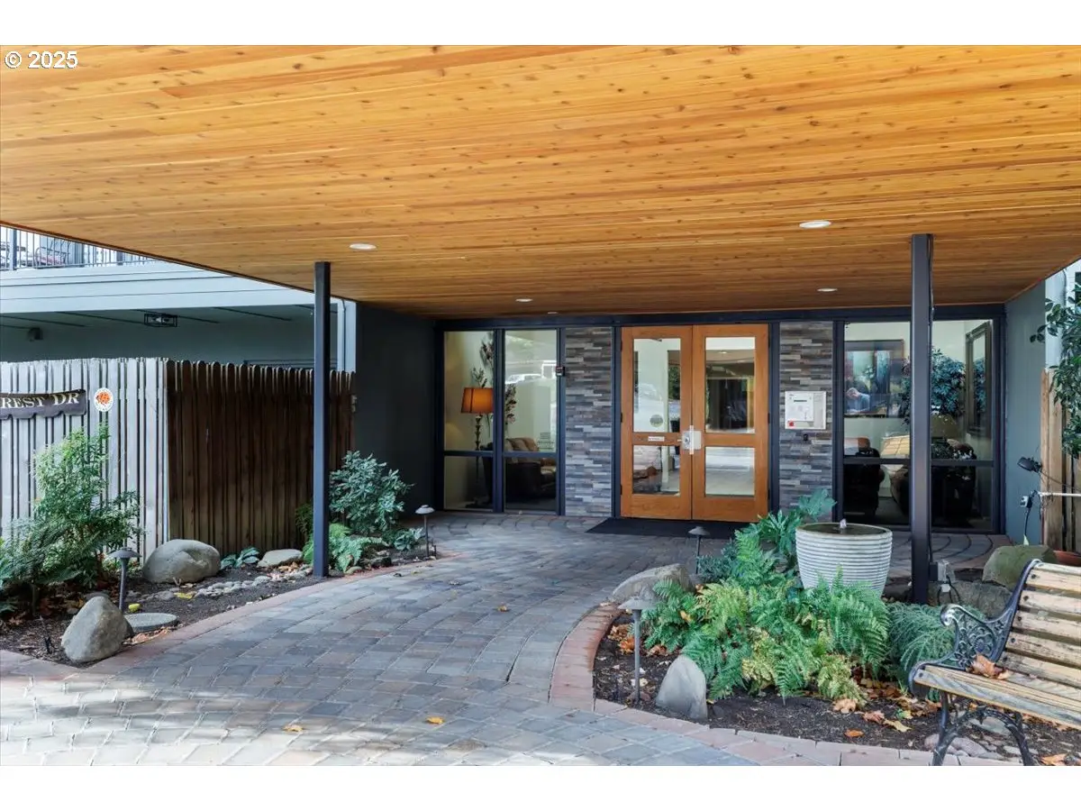 45 Eagle Crest Dr #415, Lake Oswego, OR 97035 - Image #1