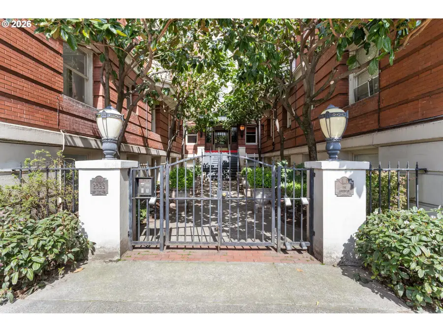 2083 NW Johnson St #56, Portland, OR 97209 - #3