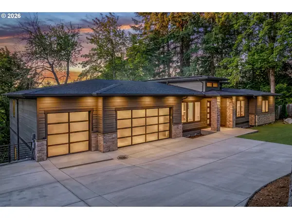 1921 Mapleleaf Ct, LakeOswego, OR 97034