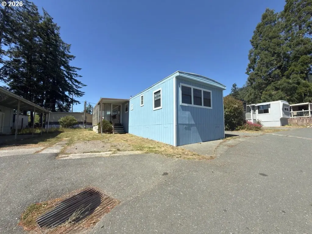 97883 Court St #31, Brookings, OR 97415 - #1