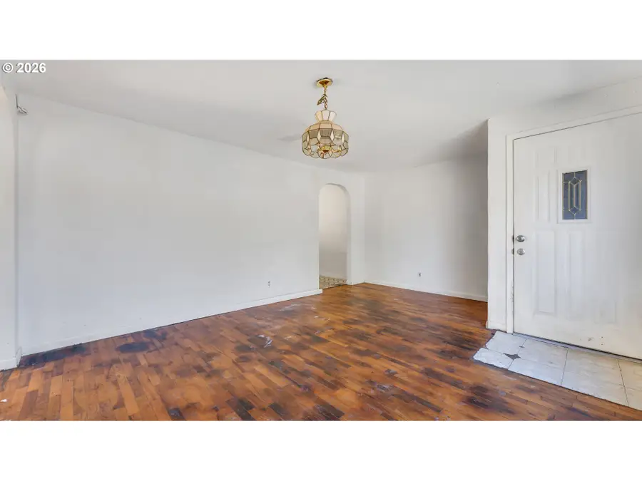 577 Pacific Ave, Springfield, OR 97477 - #3