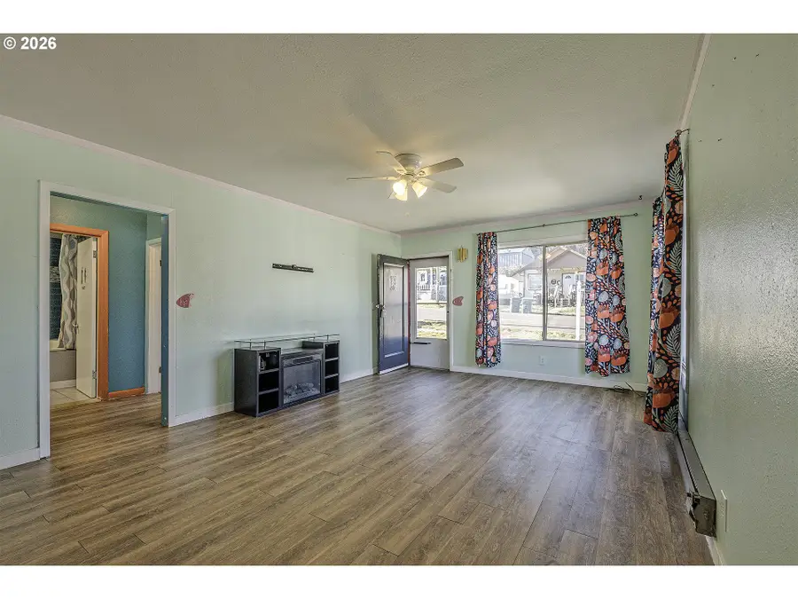 442 1st Ave, Vernonia, OR 97064 - #3