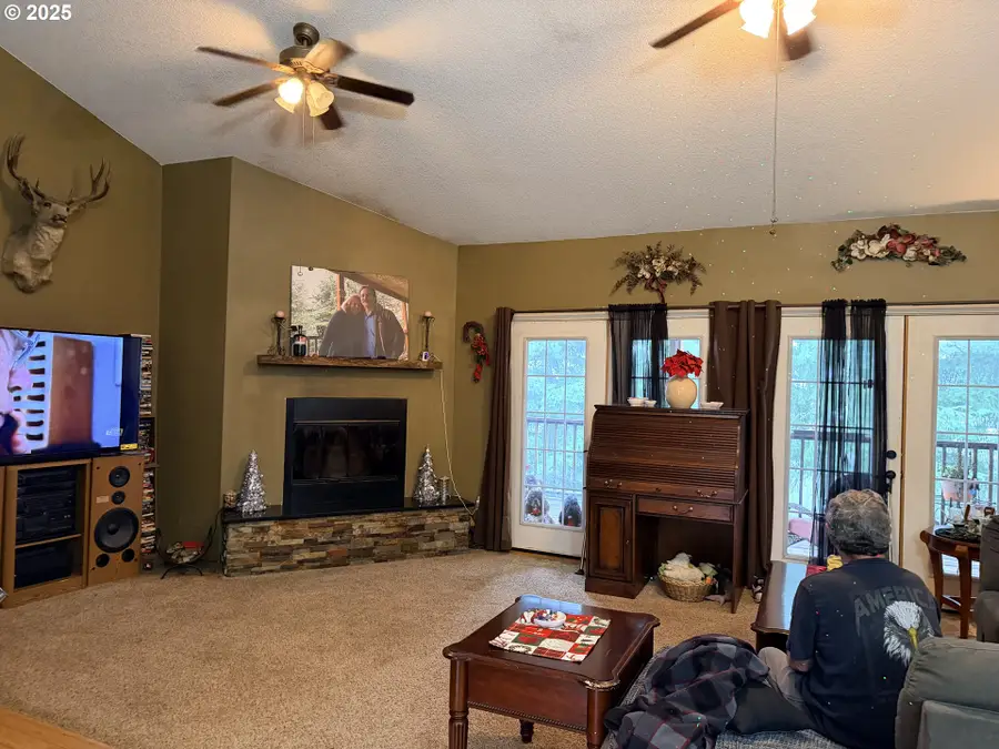 154 Shipview Rd, Kalama, WA 98625 - Image #3