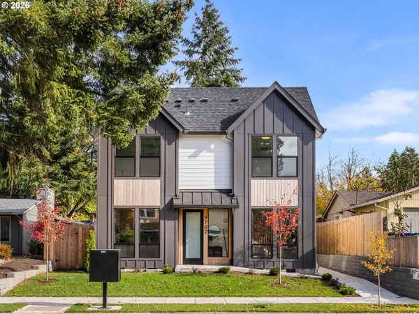 9702 SW 54th Ave, Portland, OR 97219