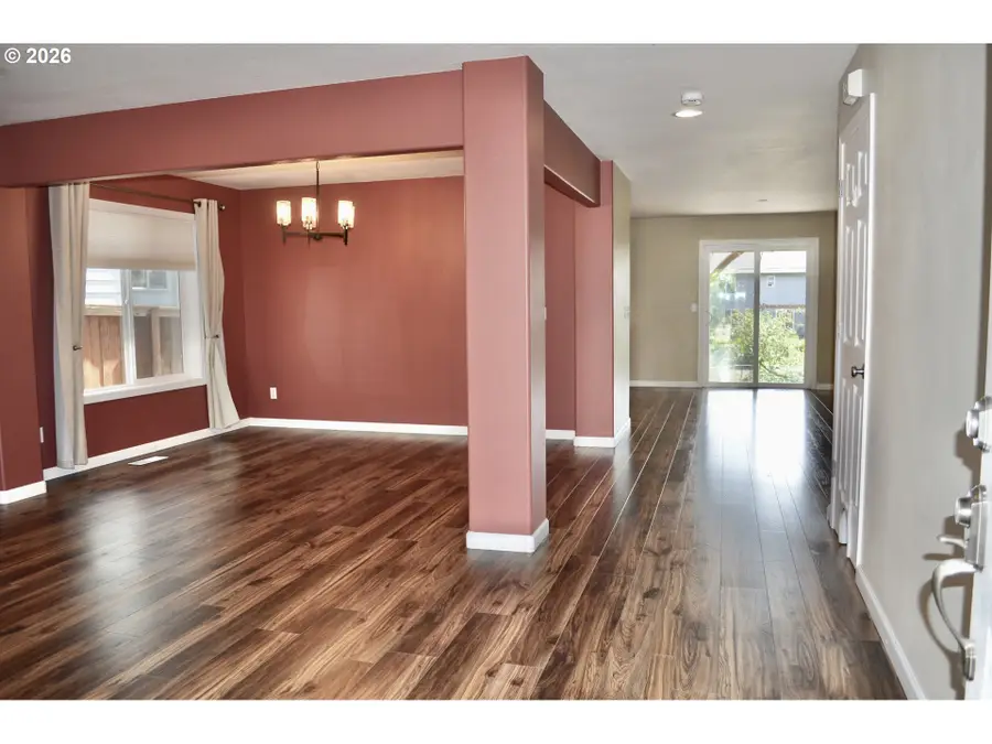 5164 P St, Washougal, WA 98671 - #2