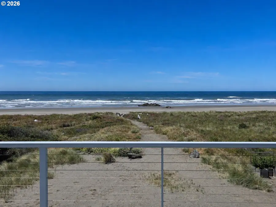 30516 Old Coast Rd, Wedderburn, OR 97444 - #3