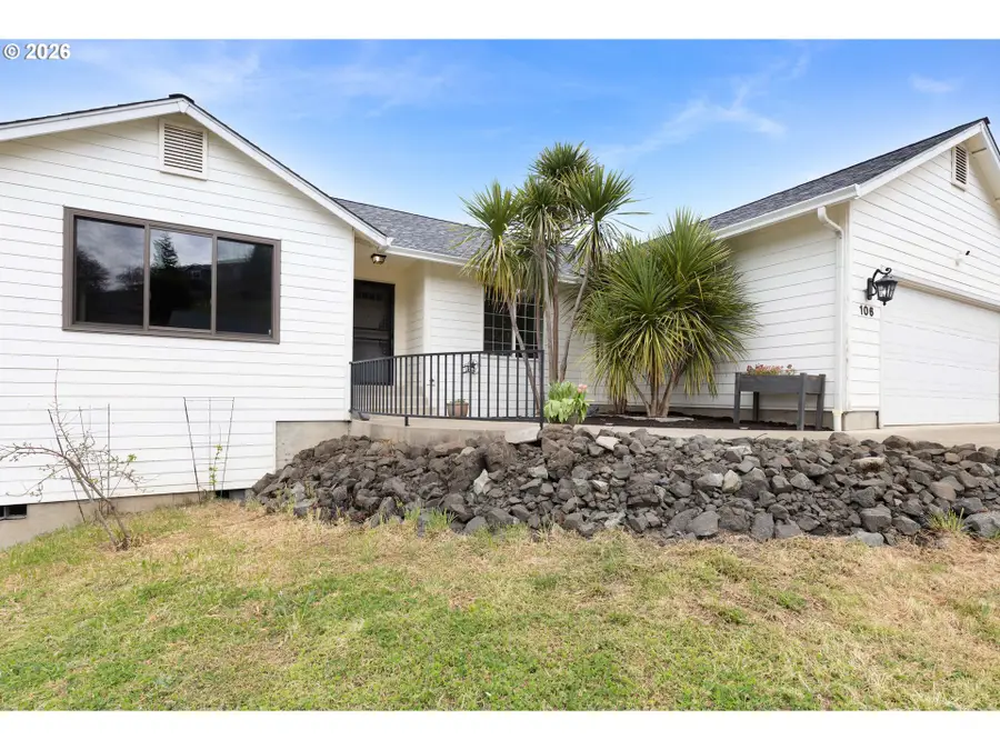 106 Umpqua View Dr, Roseburg, OR 97471 - #2