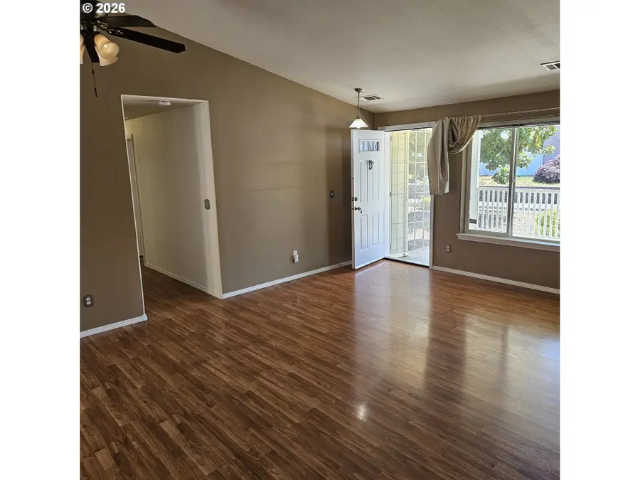 202 NE Plum Ridge Dr, Winston, OR 97496 - #3