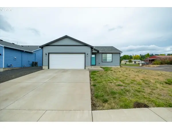 1231 46th Ct, SweetHome, OR 97386