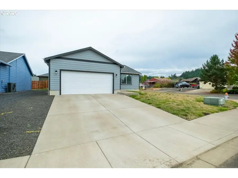 1231 46th Ct, Sweet Home, OR 97386 - #2