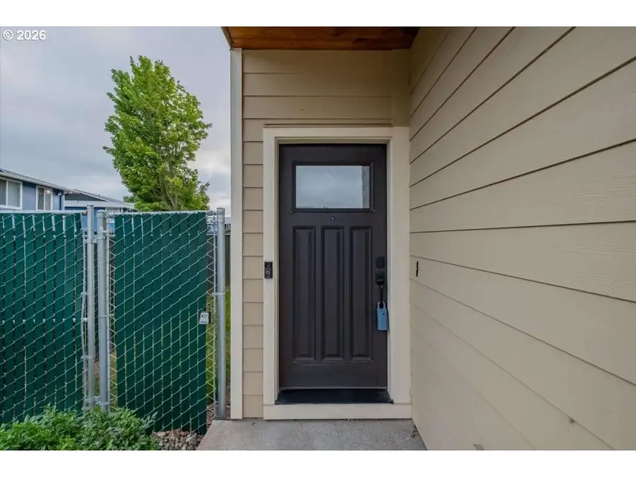 480 S Pine St, Canby, OR 97013 - #2