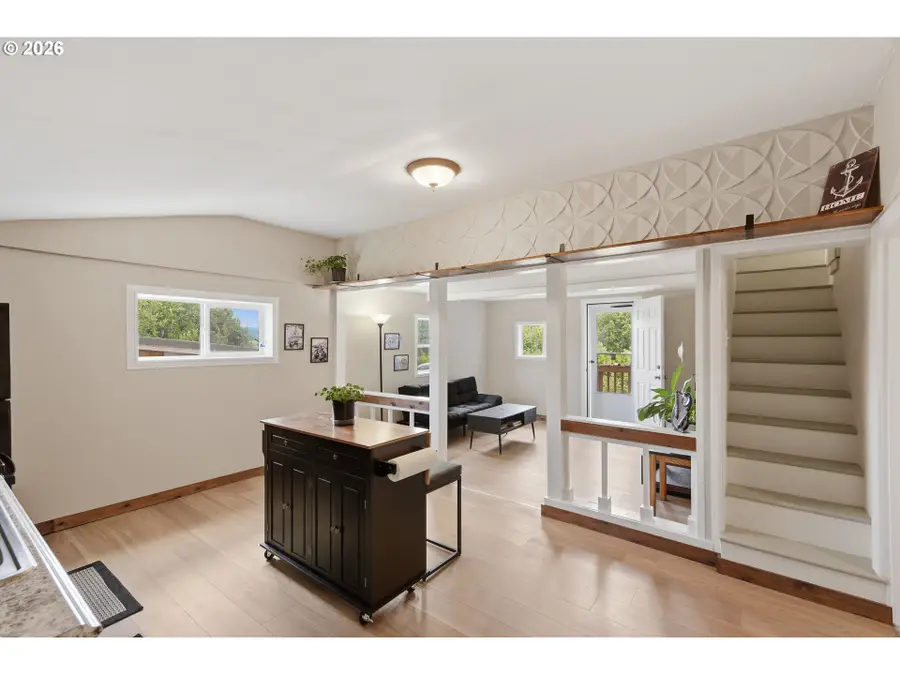 535 State St, North Bend, OR 97459 - #2