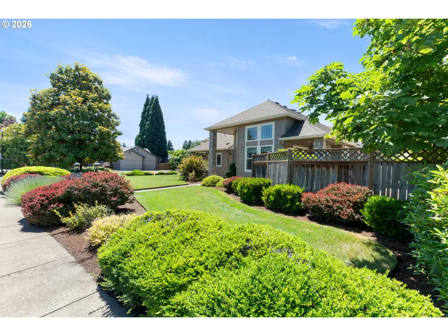 1211 Napa Creek Dr, Eugene, OR 97404 - #3