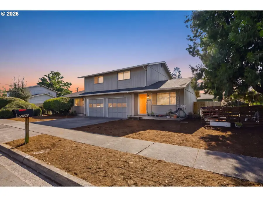 2018 Debra Dr, Springfield, OR 97477 - #2