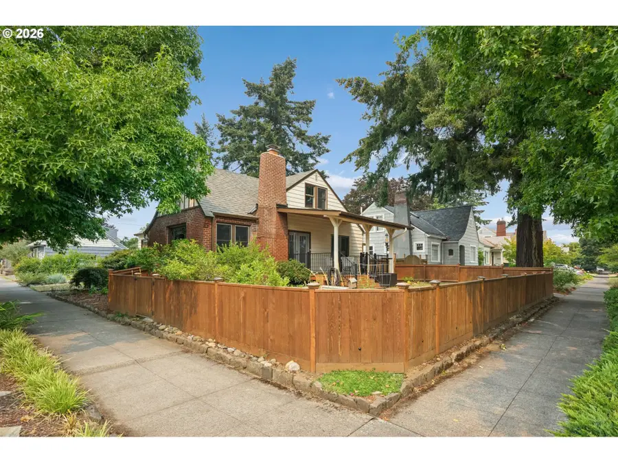 5735 NE Klickitat St, Portland, OR 97213 - #2