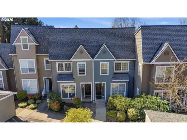 9008 NE 54th St #J39, Vancouver, WA 98662