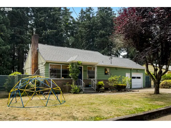 13704 SE Salmon St, Portland, OR 97233