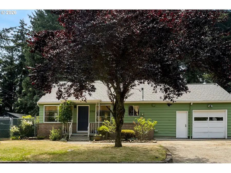 13704 SE Salmon St, Portland, OR 97233 - #2