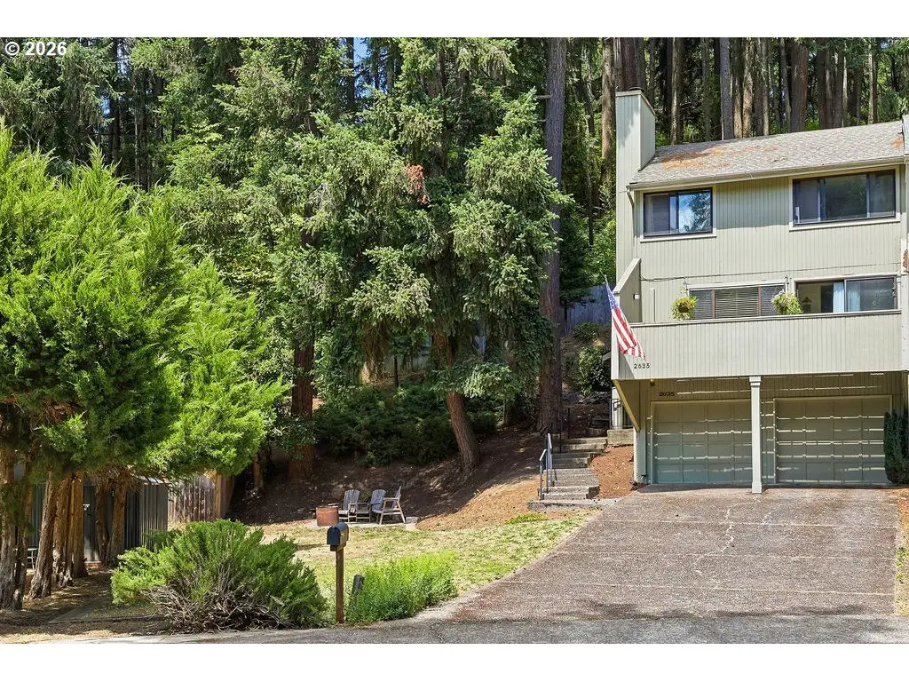2635 E Wilshire Dr, Eugene, OR 97405 - #1
