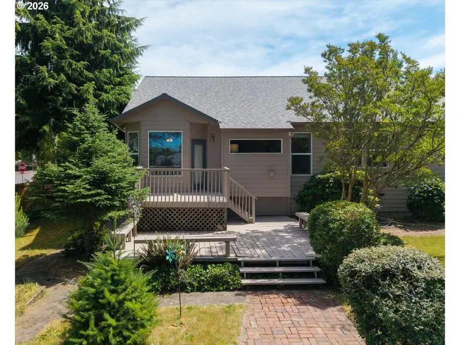1915 NW Cascade Heights Dr, Albany, OR 97321 - #3