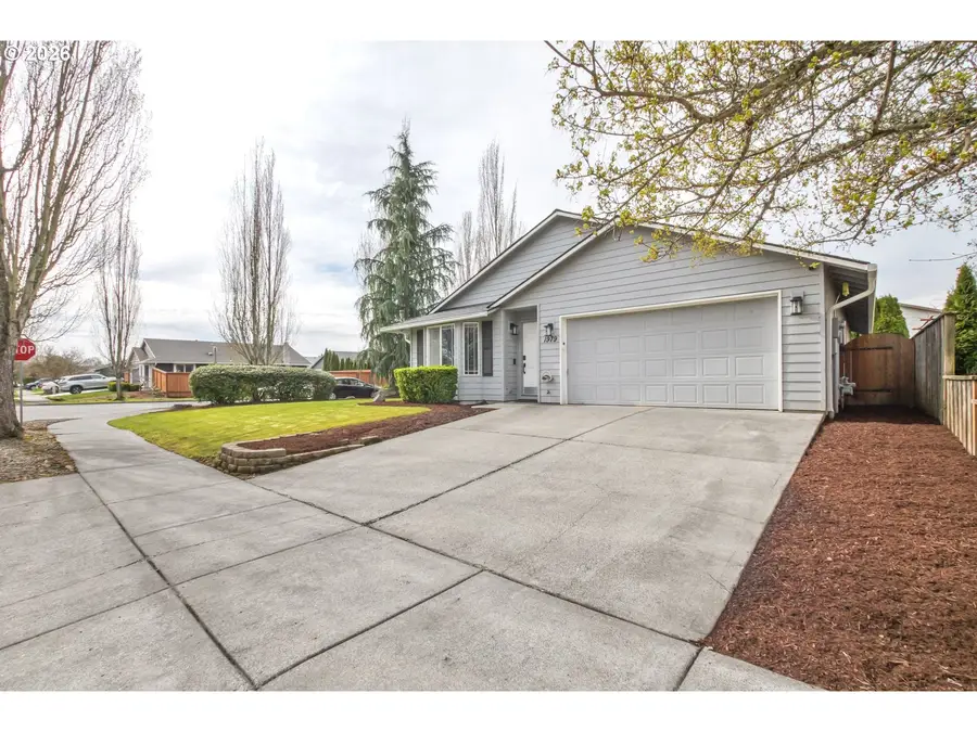 1979 SE 63rd Ave, Hillsboro, OR 97123 - #3