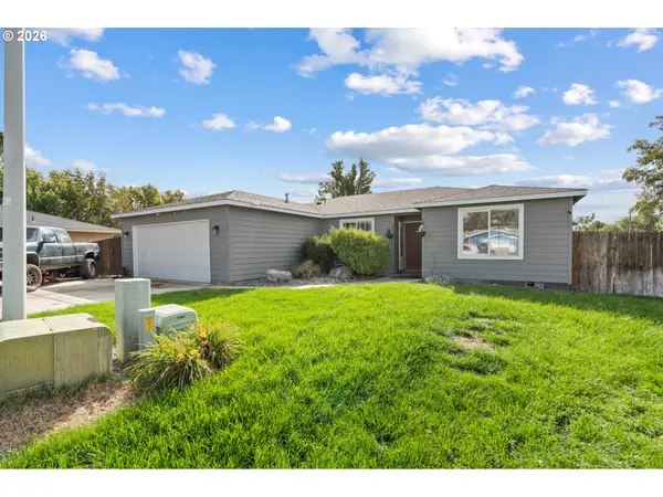 1049 W Hartley Ave, Hermiston, OR 97838
