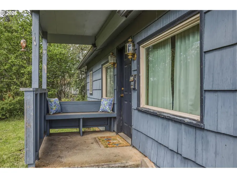 82661 Minnick Rd, Dexter, OR 97431 - #3