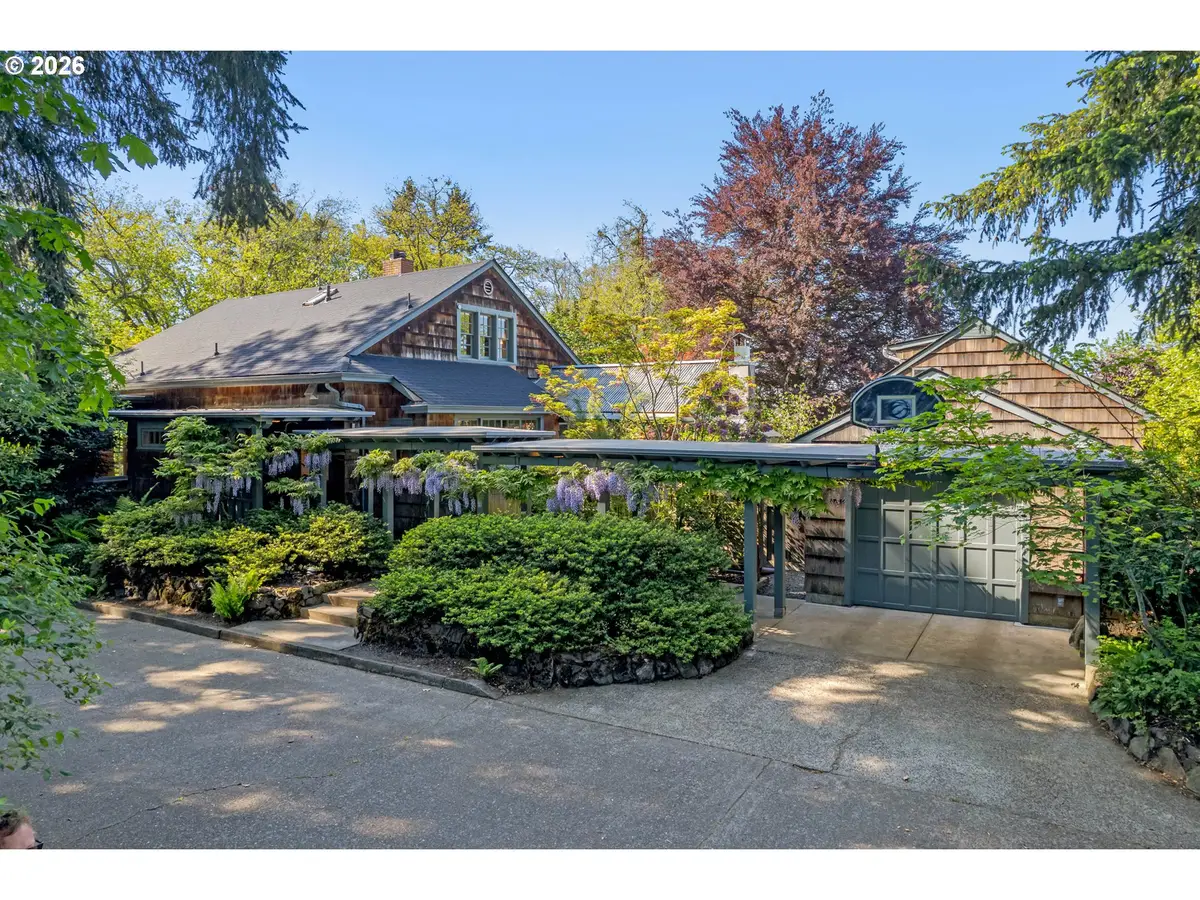 2303 Mcmorran Ave, Eugene, OR 97403 - #1
