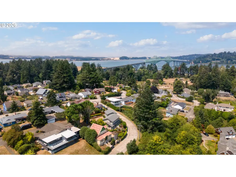 1389 Bayview Ave, North Bend, OR 97459 - #3
