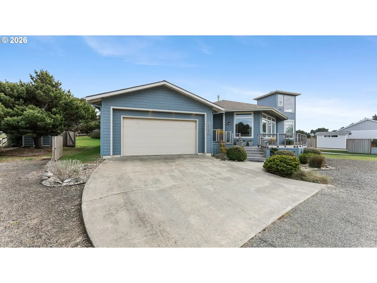 3868 Grant Pl, Bandon, OR 97411 - #1