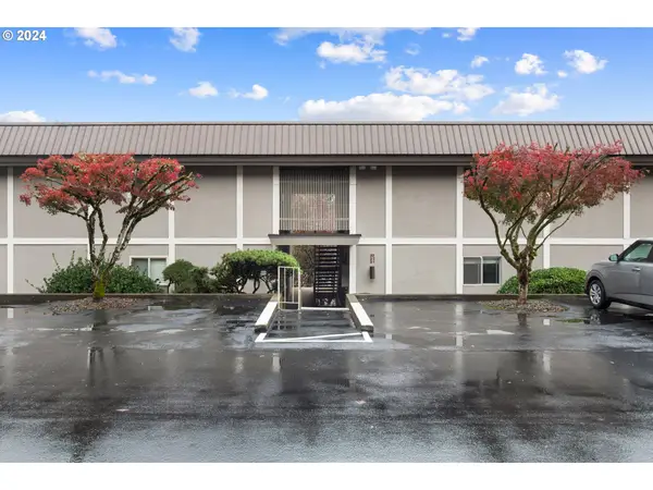 750 1st St #E31, LakeOswego, OR 97034