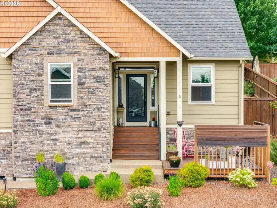 2695 NW Mt Ashland Dr, McMinnville, OR 97128 - #2