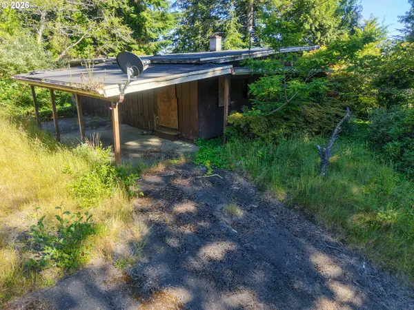 1840 S 19th St, CoosBay, OR 97420