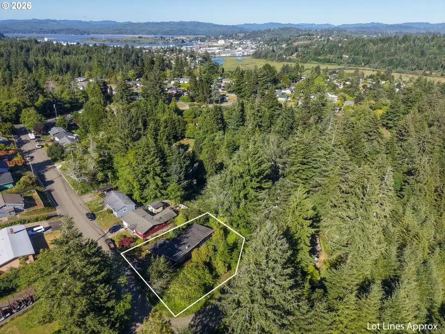 1840 S 19th St, Coos Bay, OR 97420 - #2