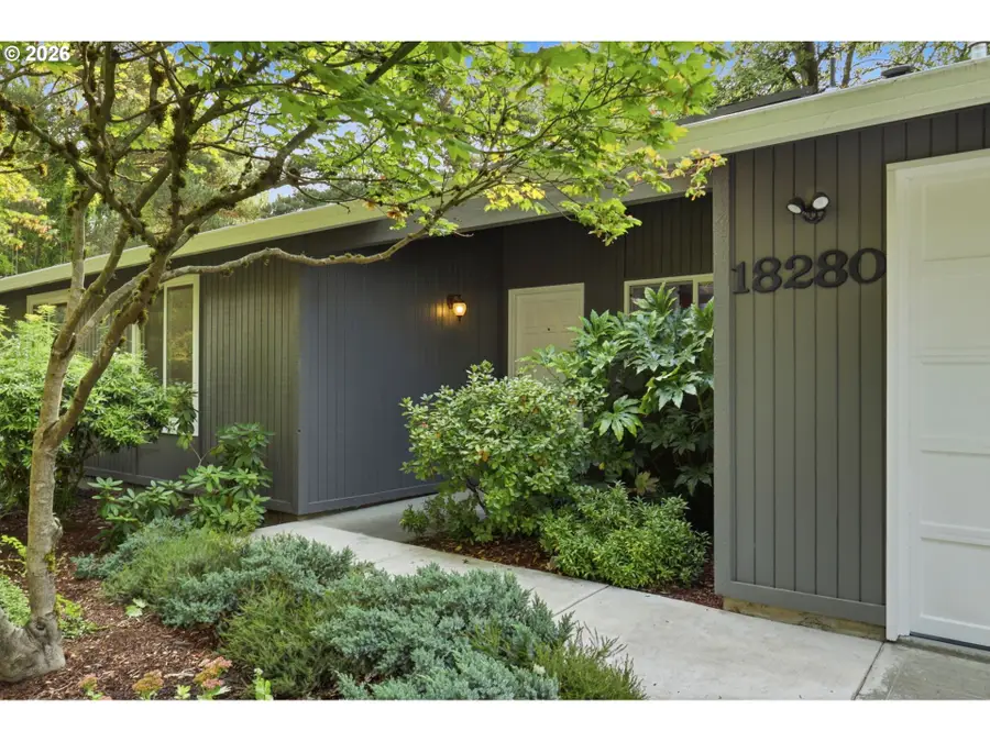 18280 Indian Creek Dr, Lake Oswego, OR 97035 - #2