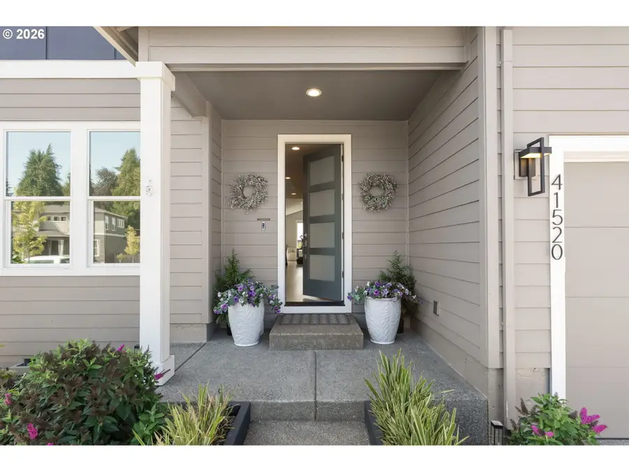 41520 Metolius Ave, Sandy, OR 97055 - #2