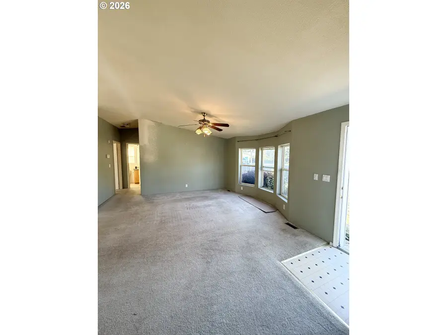 10413 F Ave, Island City, OR 97850 - #3