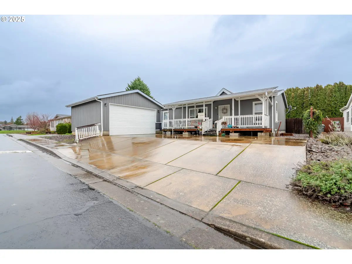 610 Vaughan Ln #11, Lebanon, OR 97355 - Image #1