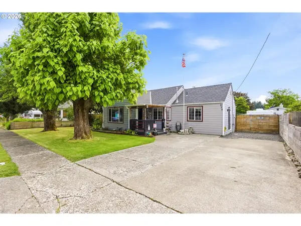 924 7th Ave, SweetHome, OR 97386