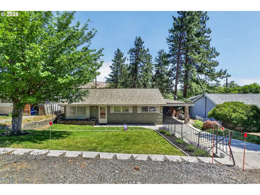 3331 W 13th St, Chenoweth, OR 97058 - #2