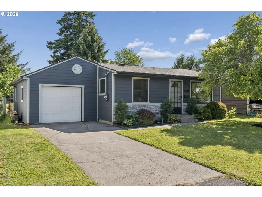 10910 NE Knott St, Portland, OR 97220 - #2