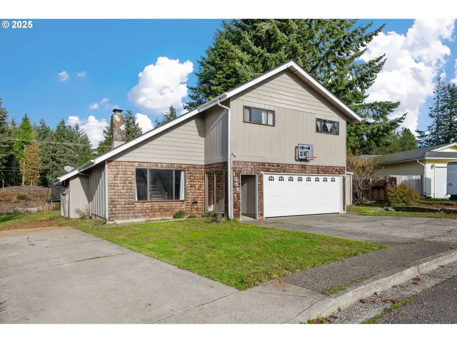 1358 Scott Ln, North Bend, OR 97459 - Image #3