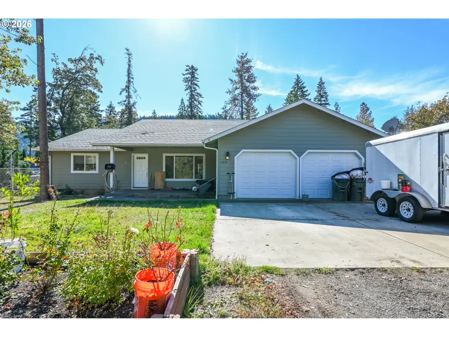 188 Trillium Ln, Tenmile, OR 97481 - #3