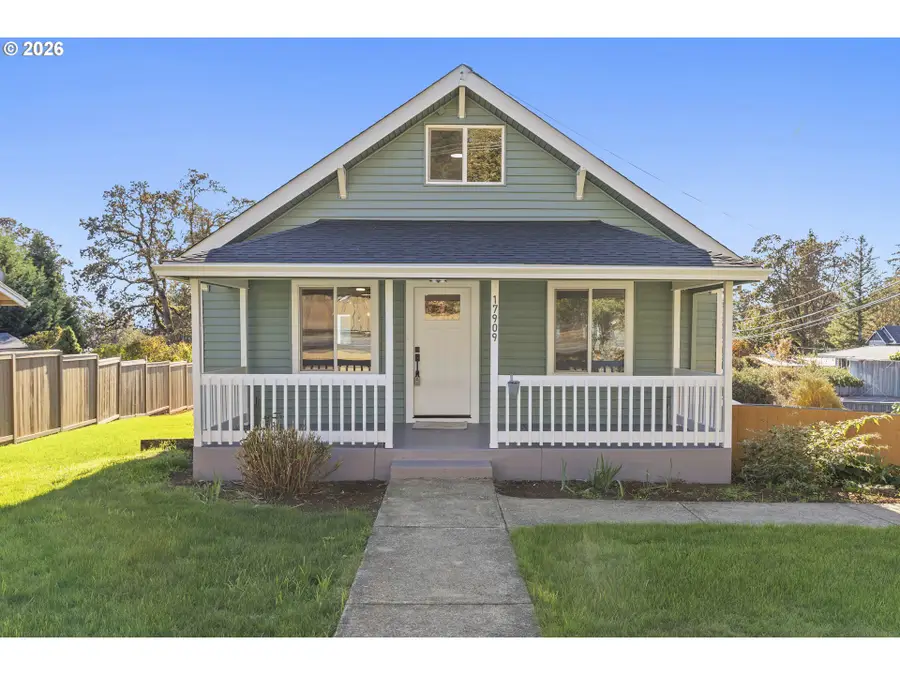 17909 Oatfield Rd, Gladstone, OR 97027 - #2