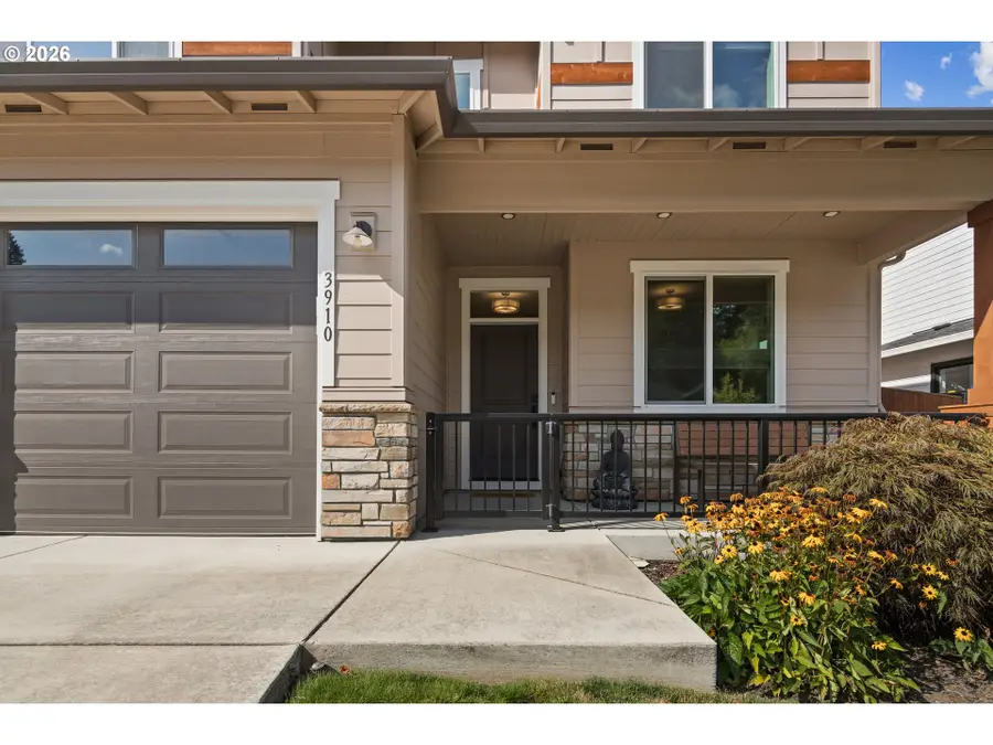 3910 S Hay Field Cir, Ridgefield, WA 98642 - #2