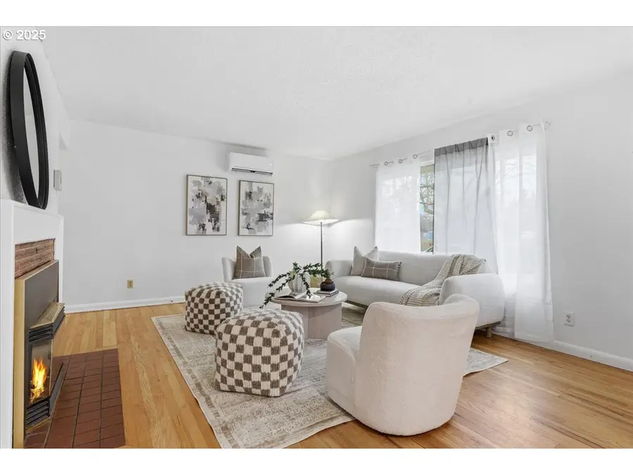 8535 SE Stephens St, Portland, OR 97216 - Image #2